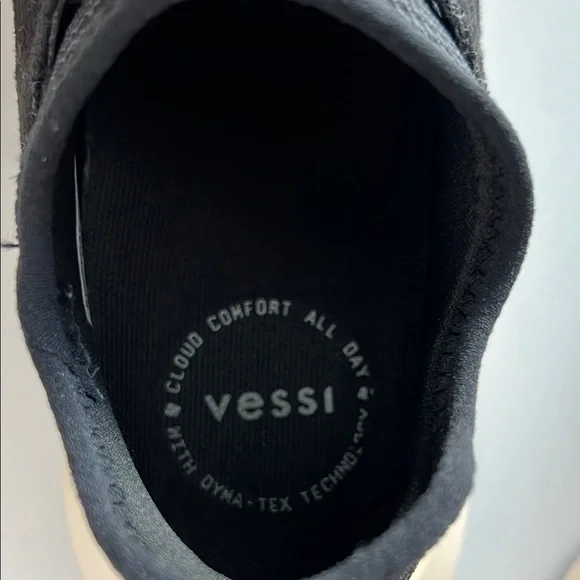 EUC • Vessi Everyday Classic - Midnight Black on Off White • Women’s US 7 - Picture 6 of 13